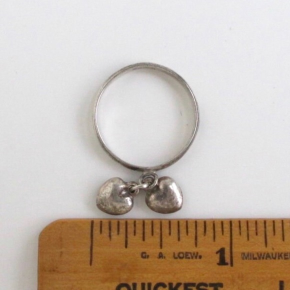 1980’s Vintage Sterling Silver Double Heart Dangle Charm Cluster Ring Size 6.5 - Picture 4 of 5